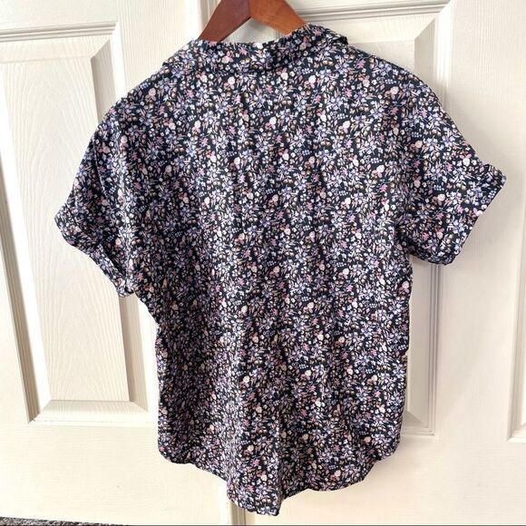 Universal Thread short sleeve button down navy floral shirt - Picture 3 of 12